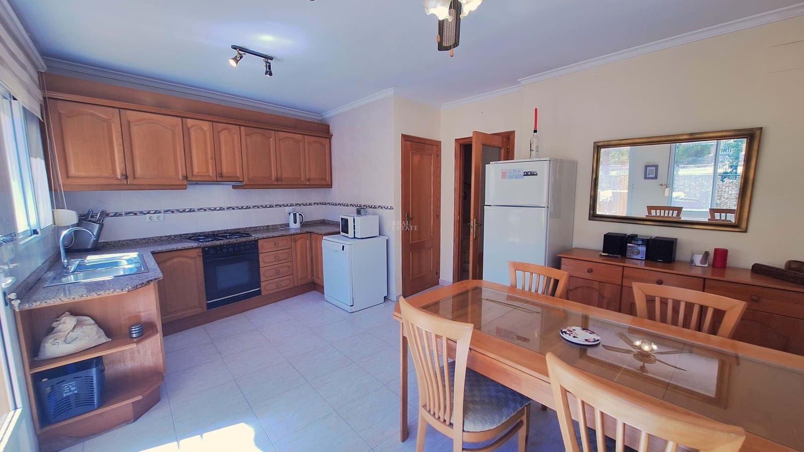 Casa de 3 habitaciones en Orba en venta con garaje - 285.000 € (Ref: 9854533)