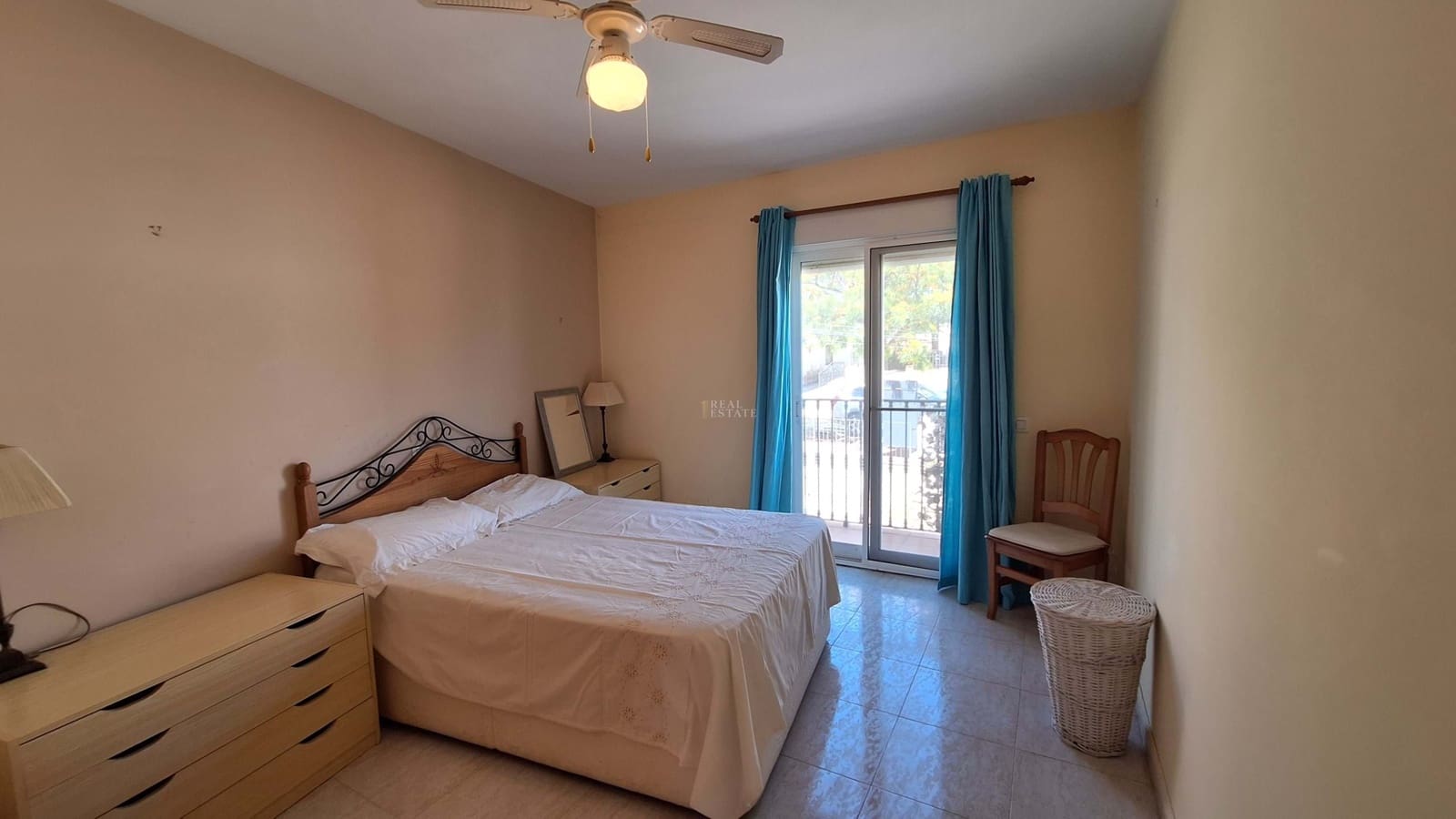 Casa de 3 habitaciones en Orba en venta con garaje - 285.000 € (Ref: 9854533)