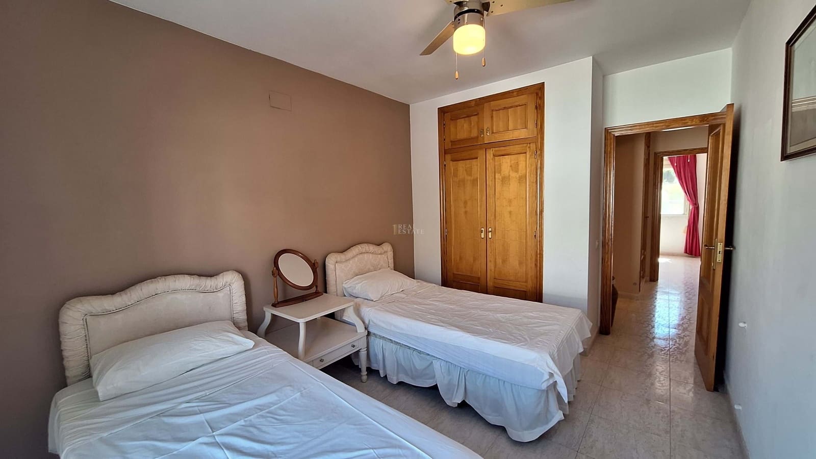 Casa de 3 habitaciones en Orba en venta con garaje - 285.000 € (Ref: 9854533)