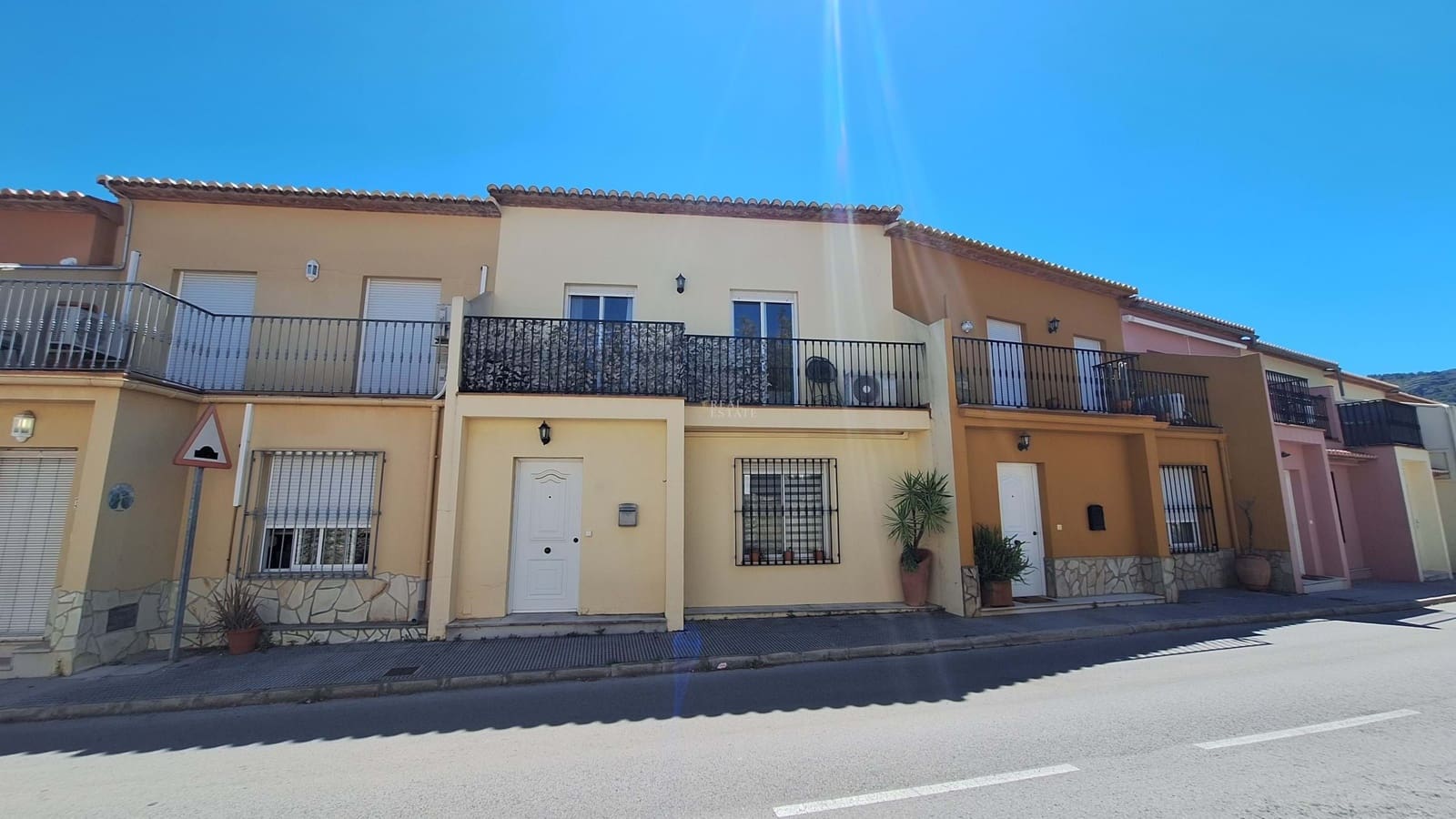 Casa de 3 habitaciones en Orba en venta con garaje - 285.000 € (Ref: 9854533)