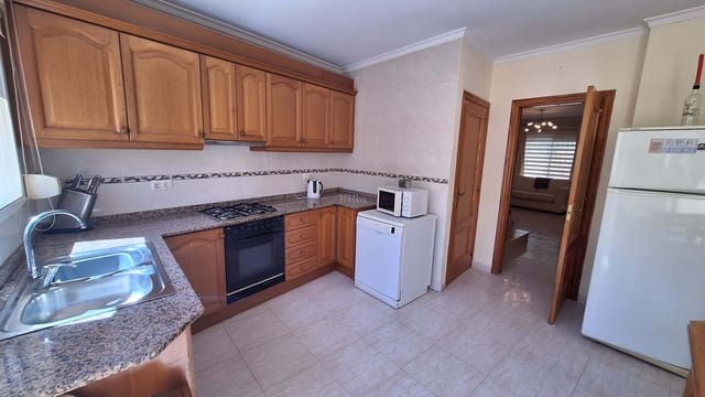 Casa de 3 habitaciones en Orba en venta con garaje - 285.000 € (Ref: 9854533)