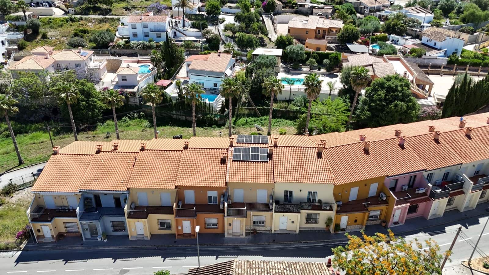 Casa de 3 habitaciones en Orba en venta con garaje - 285.000 € (Ref: 9854533)