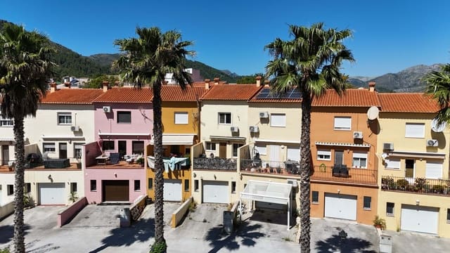 Casa de 3 habitaciones en Orba en venta con garaje - 285.000 € (Ref: 9854533)