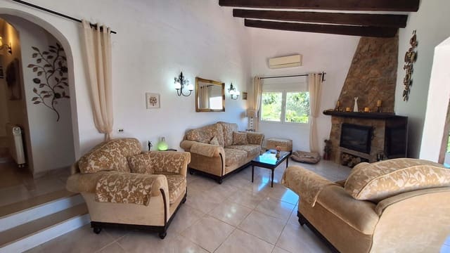 6 sovrum Villa till salu i Orba med pool garage - 525 000 € (Ref: 9867949)