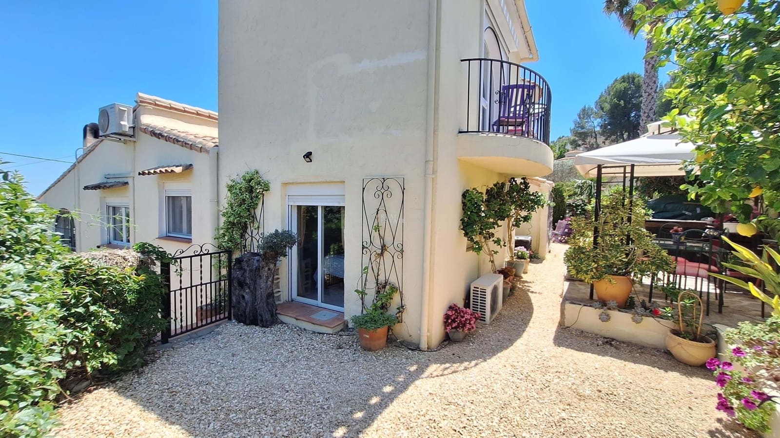 6 sovrum Villa till salu i Orba med pool garage - 525 000 € (Ref: 9867949)