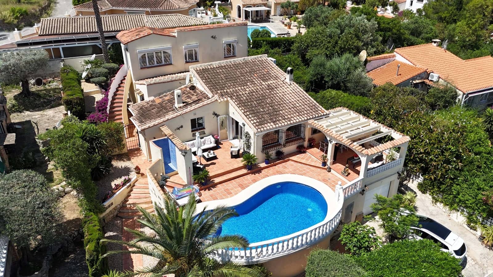 6 sovrum Villa till salu i Orba med pool garage - 525 000 € (Ref: 9867949)