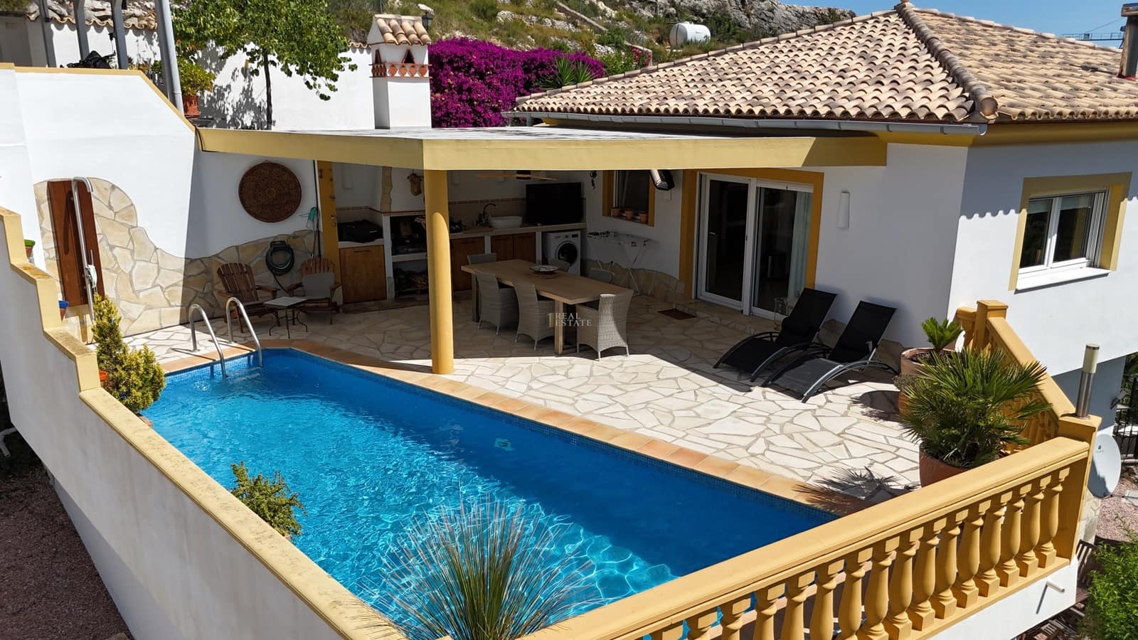 3 soveværelse Villa til salg i Pedreguer med swimmingpool - € 500.000 (Ref: 9906588)