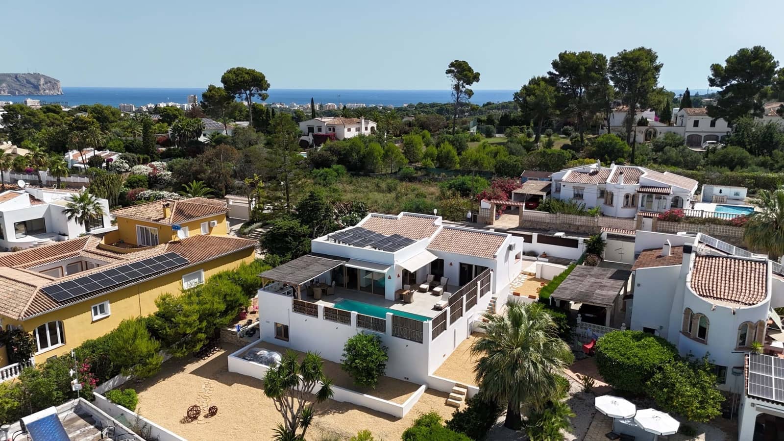3 bedroom Villa for sale in Javea / Xabia with pool - € 840,000 (Ref: 9918922)