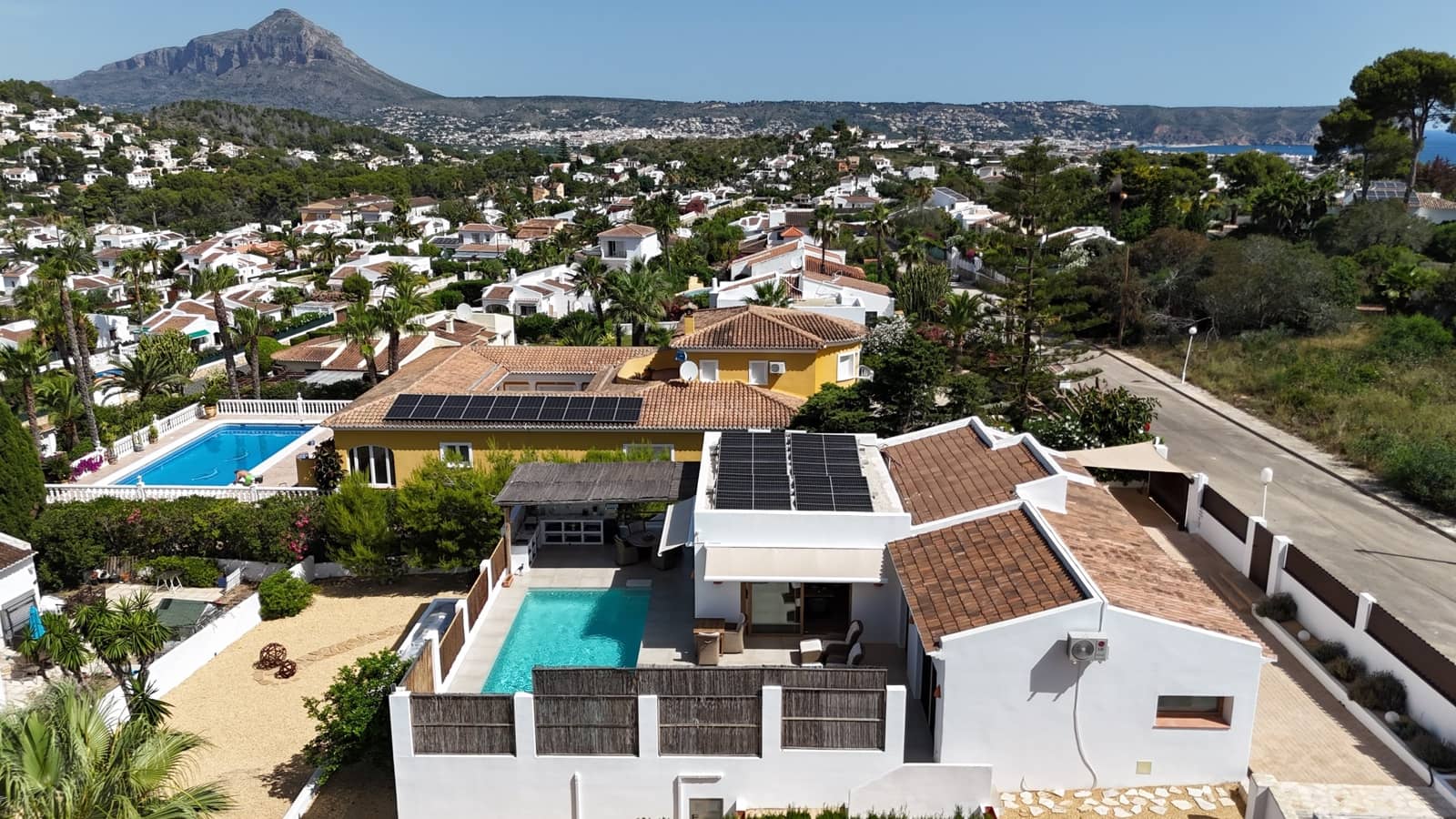 3 bedroom Villa for sale in Javea / Xabia with pool - € 840,000 (Ref: 9918922)