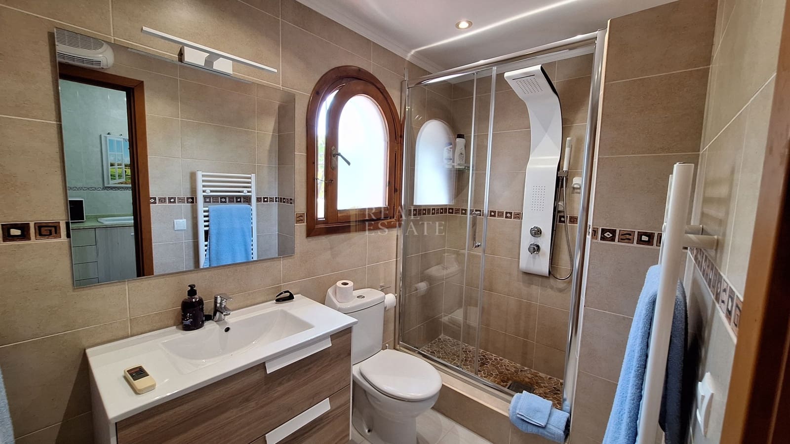 4 soveværelse Villa til salg i Moraira med swimmingpool garage - € 650.000 (Ref: 9938758)