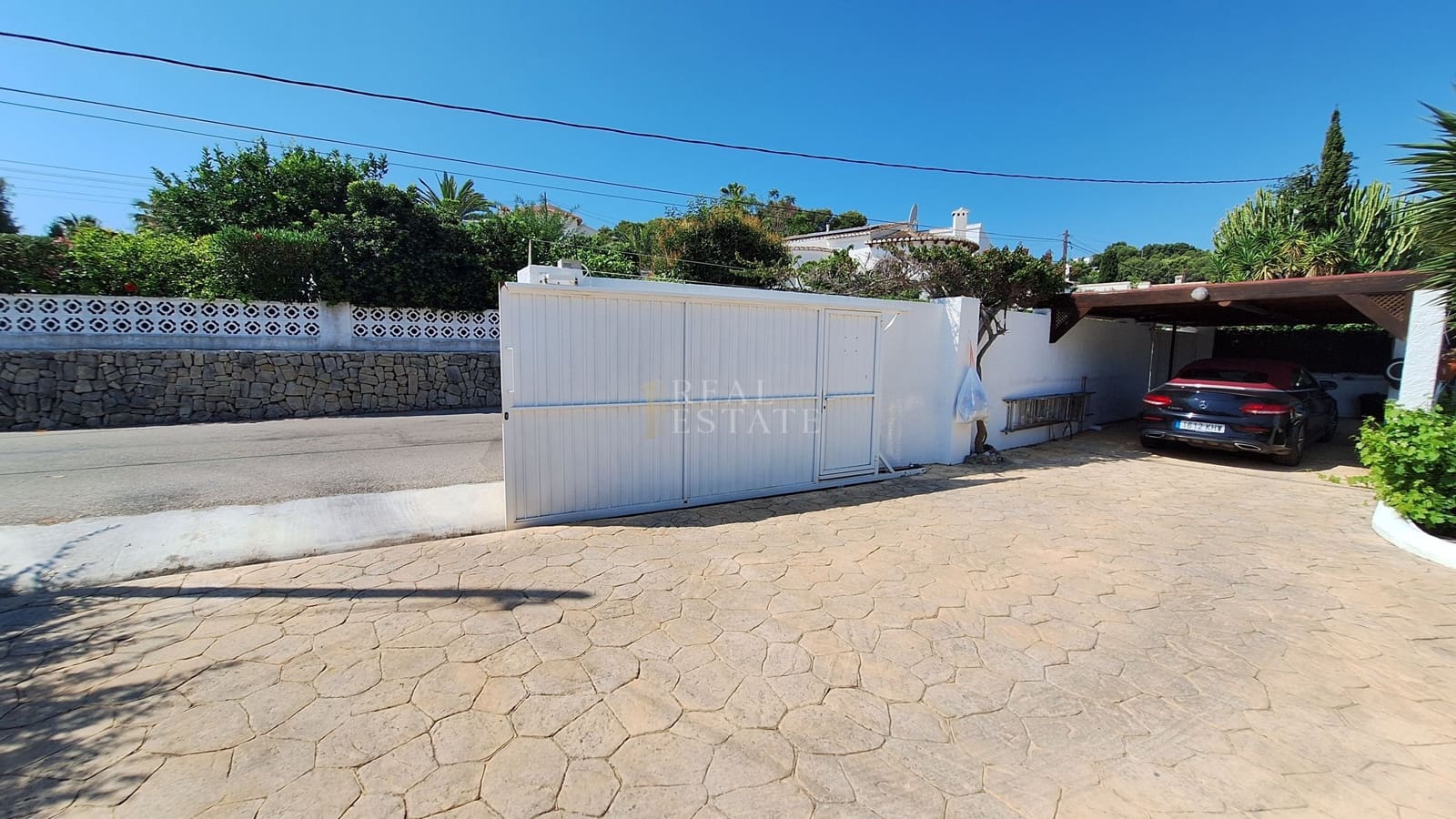 4 soveværelse Villa til salg i Moraira med swimmingpool garage - € 650.000 (Ref: 9938758)