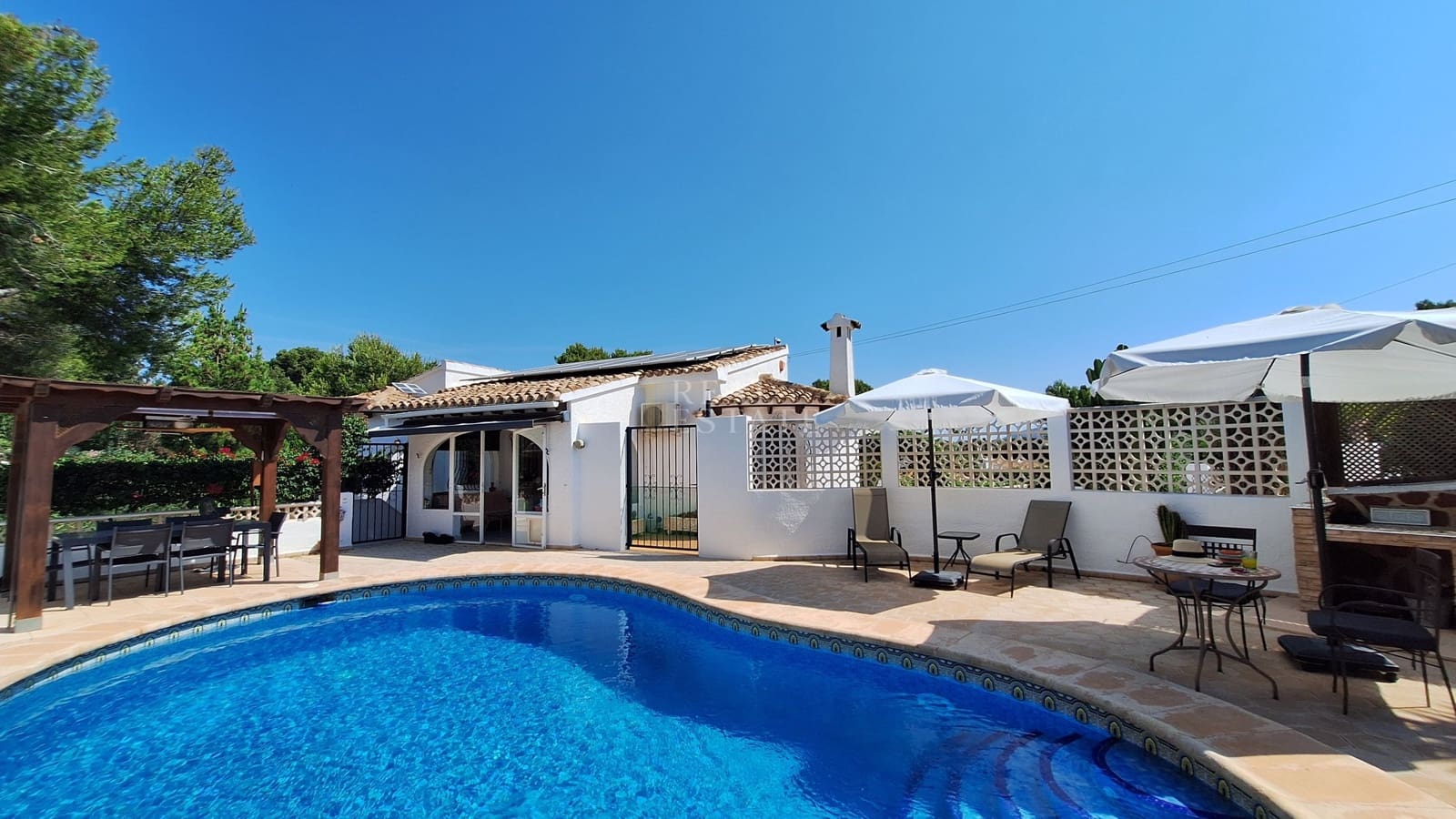 4 soveværelse Villa til salg i Moraira med swimmingpool garage - € 650.000 (Ref: 9938758)