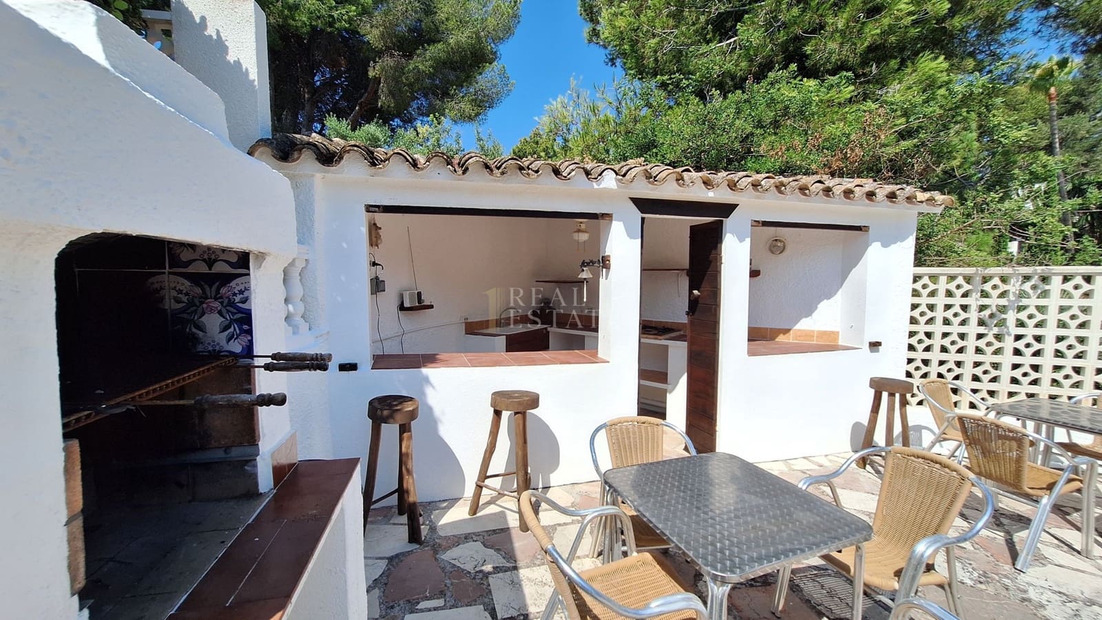 4 soveværelse Villa til salg i Moraira med swimmingpool garage - € 650.000 (Ref: 9938758)