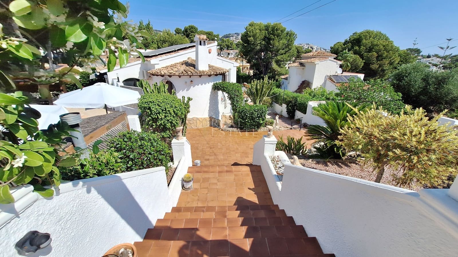 4 soveværelse Villa til salg i Moraira med swimmingpool garage - € 650.000 (Ref: 9938758)