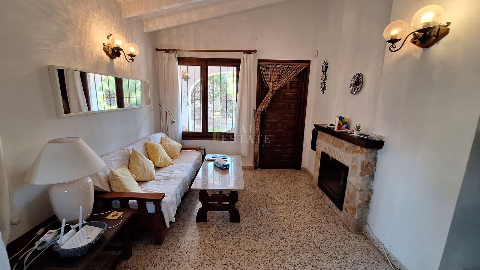 2 bedroom Villa for sale in Moraira with pool - € 425,000 (Ref: 9939140)