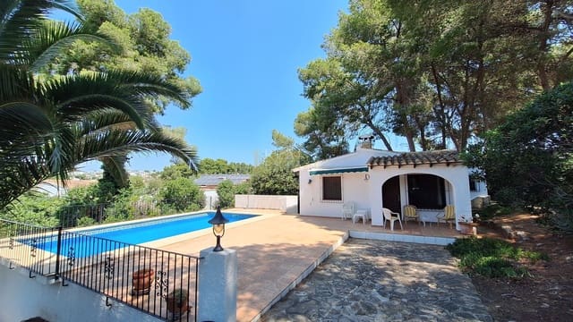 2 bedroom Villa for sale in Moraira, Teulada-Moraira with pool - € 425,000 (Ref: 9939140)