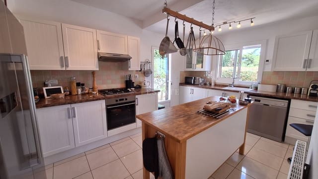 2 soverom Villa til salgs i Benissa med svømmebasseng garasje - € 545 000 (Ref: 9958847)