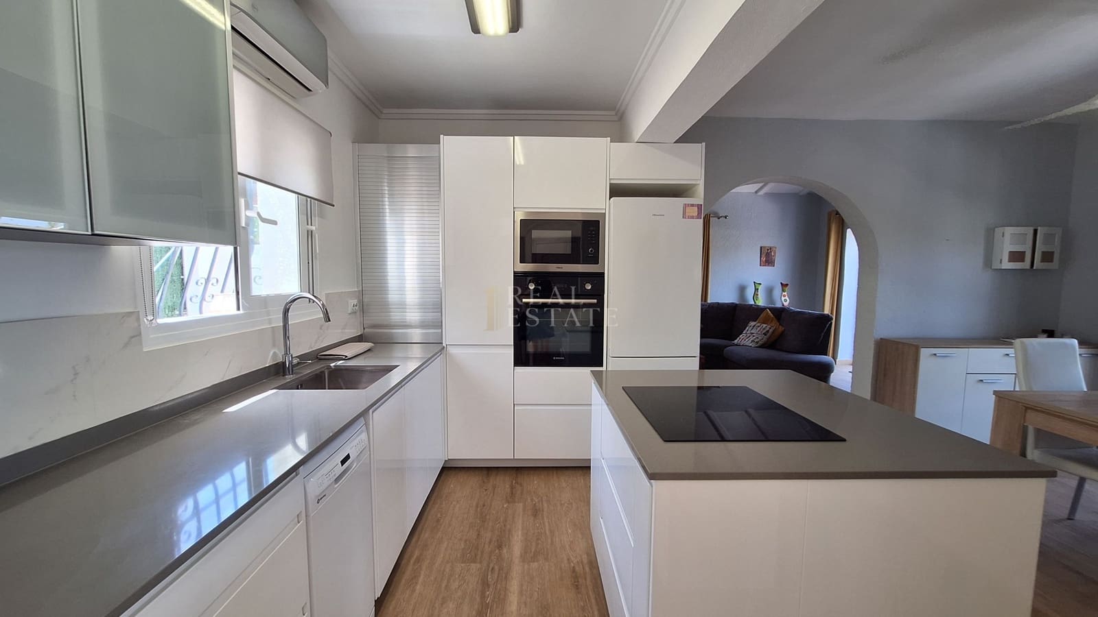 3 bedroom Villa for sale in Denia with pool - € 345,000 (Ref: 9961751)