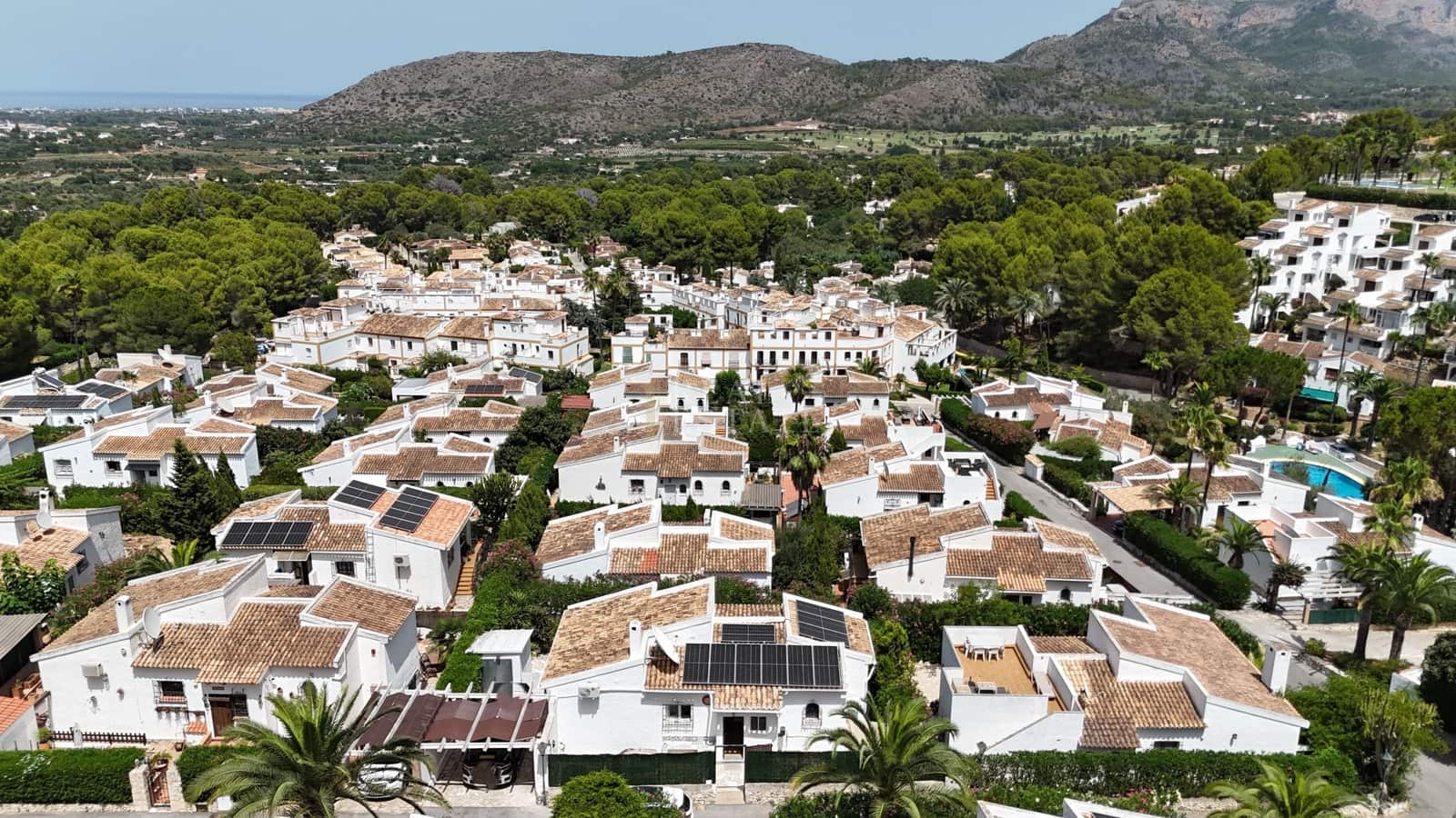 3 bedroom Villa for sale in Denia with pool - € 345,000 (Ref: 9961751)