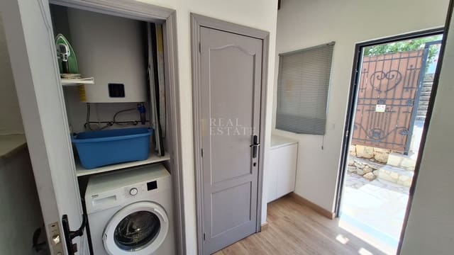 3 soveværelse Villa til salg i Dénia med swimmingpool - € 345.000 (Ref: 9961751)