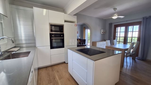 3 soveværelse Villa til salg i Dénia med swimmingpool - € 345.000 (Ref: 9961751)