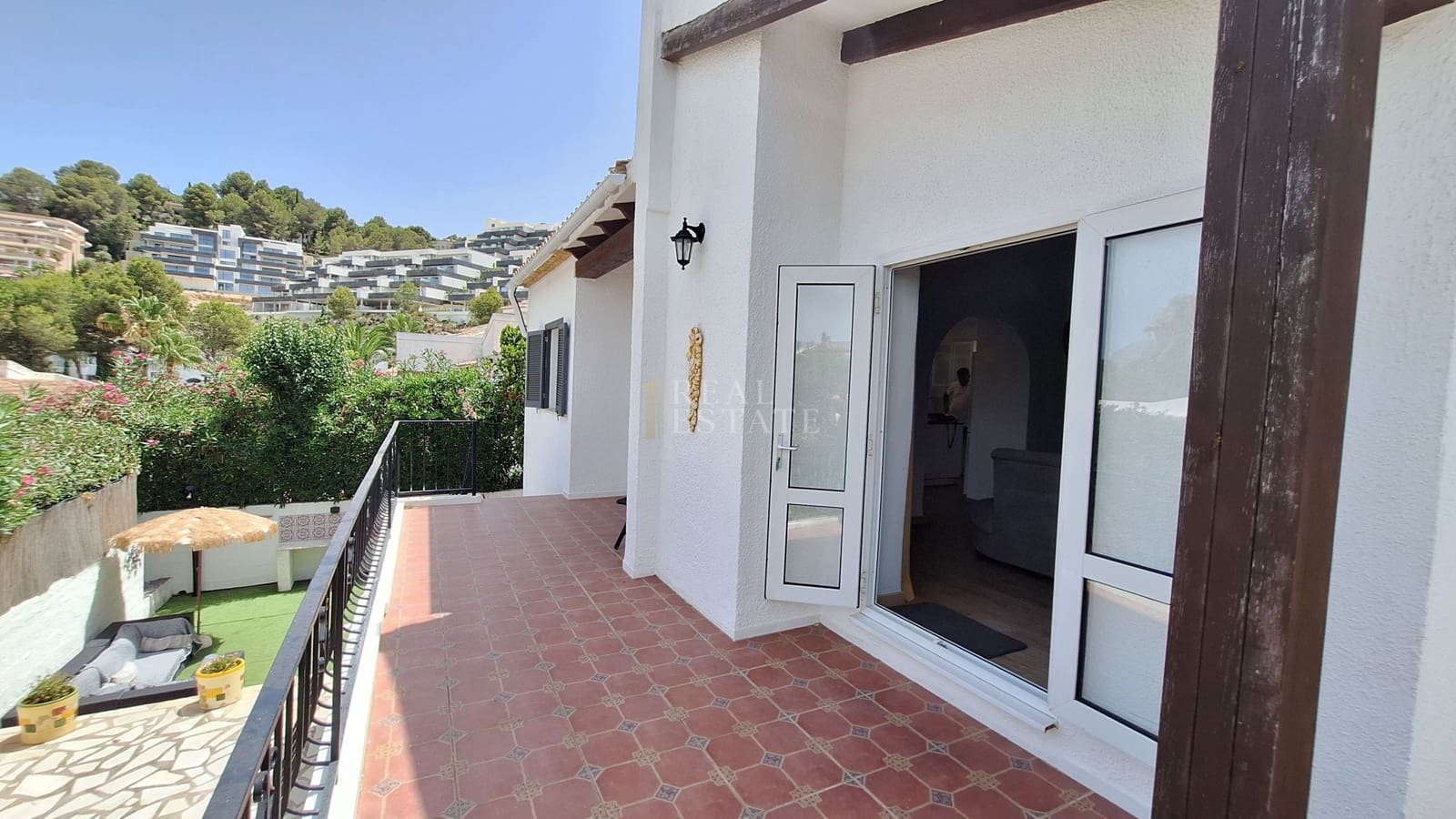 3 bedroom Villa for sale in Denia with pool - € 345,000 (Ref: 9961751)