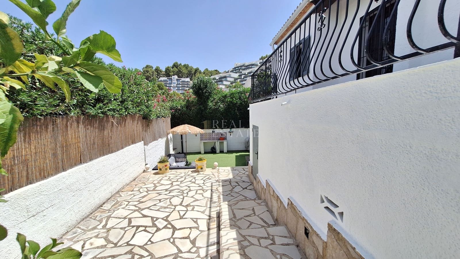 3 bedroom Villa for sale in Denia with pool - € 345,000 (Ref: 9961751)