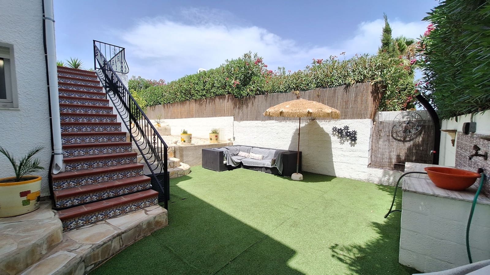 3 bedroom Villa for sale in Denia with pool - € 345,000 (Ref: 9961751)