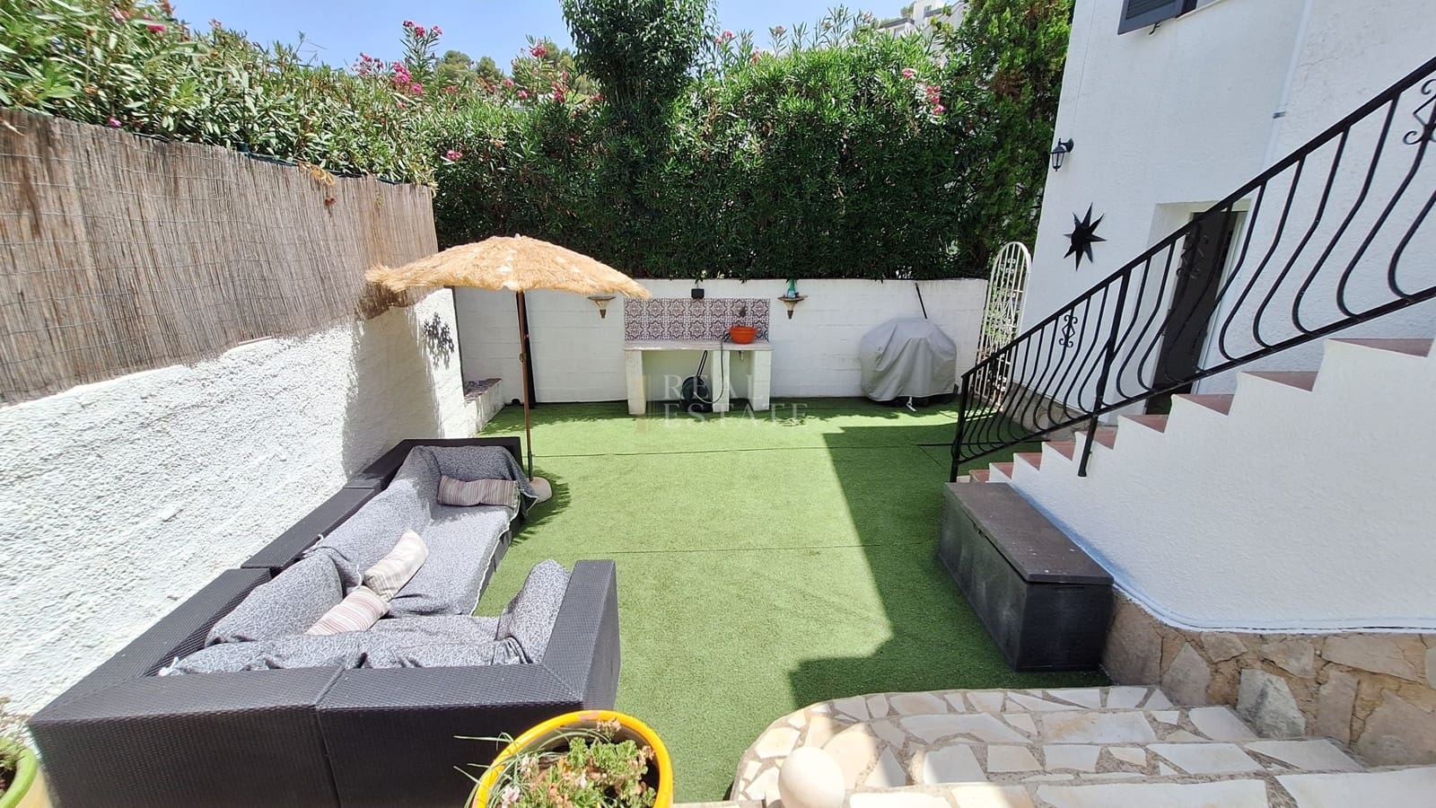 3 bedroom Villa for sale in Denia with pool - € 345,000 (Ref: 9961751)