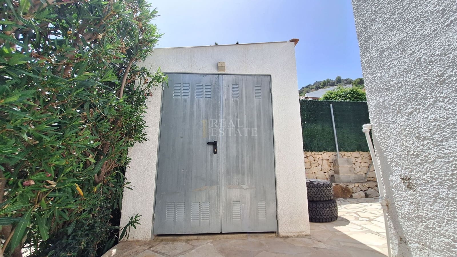 3 bedroom Villa for sale in Denia with pool - € 345,000 (Ref: 9961751)