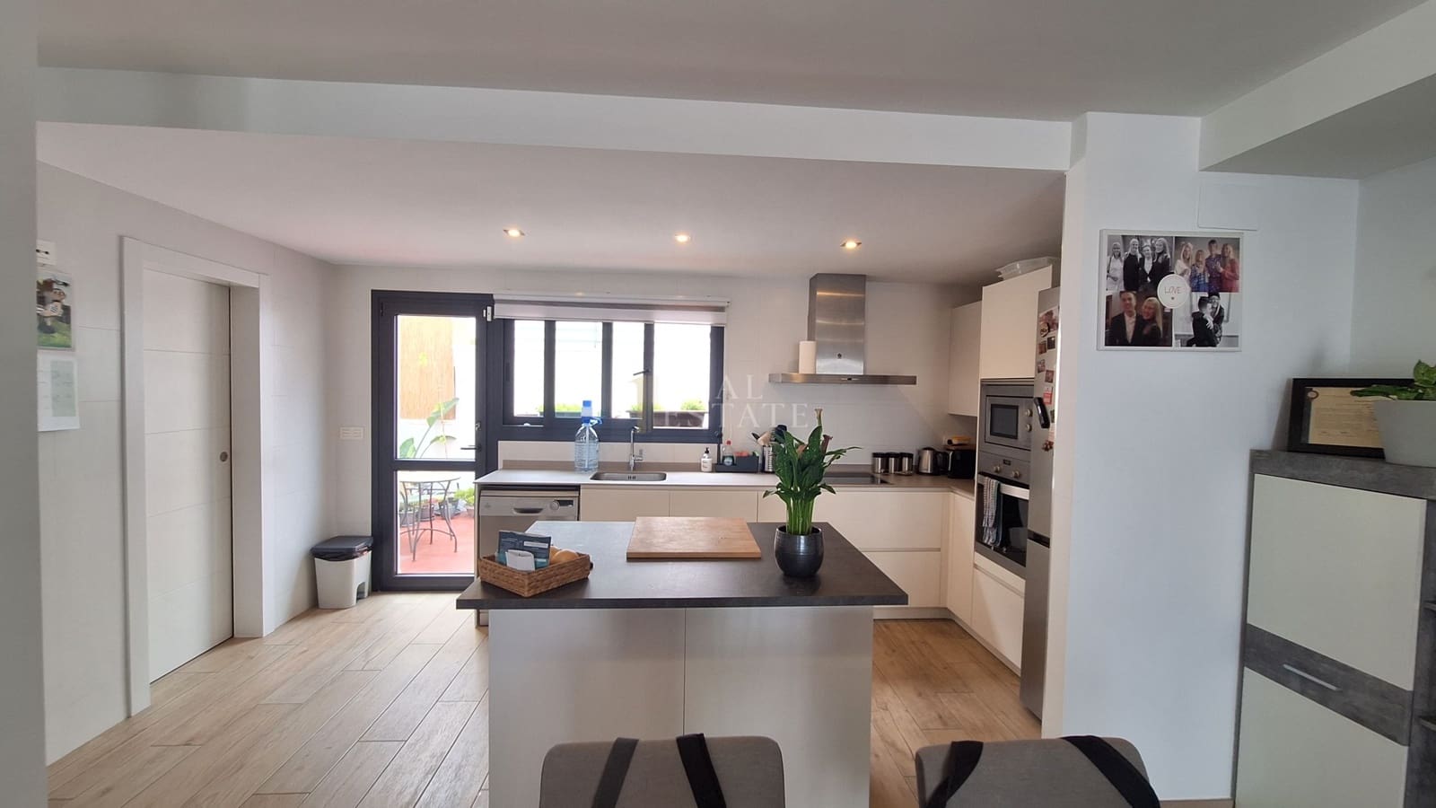 3 soverom Hus til salgs i Alfaz del Pi / L'Alfas del Pi med svømmebasseng garasje - € 459 000 (Ref: 9964533)