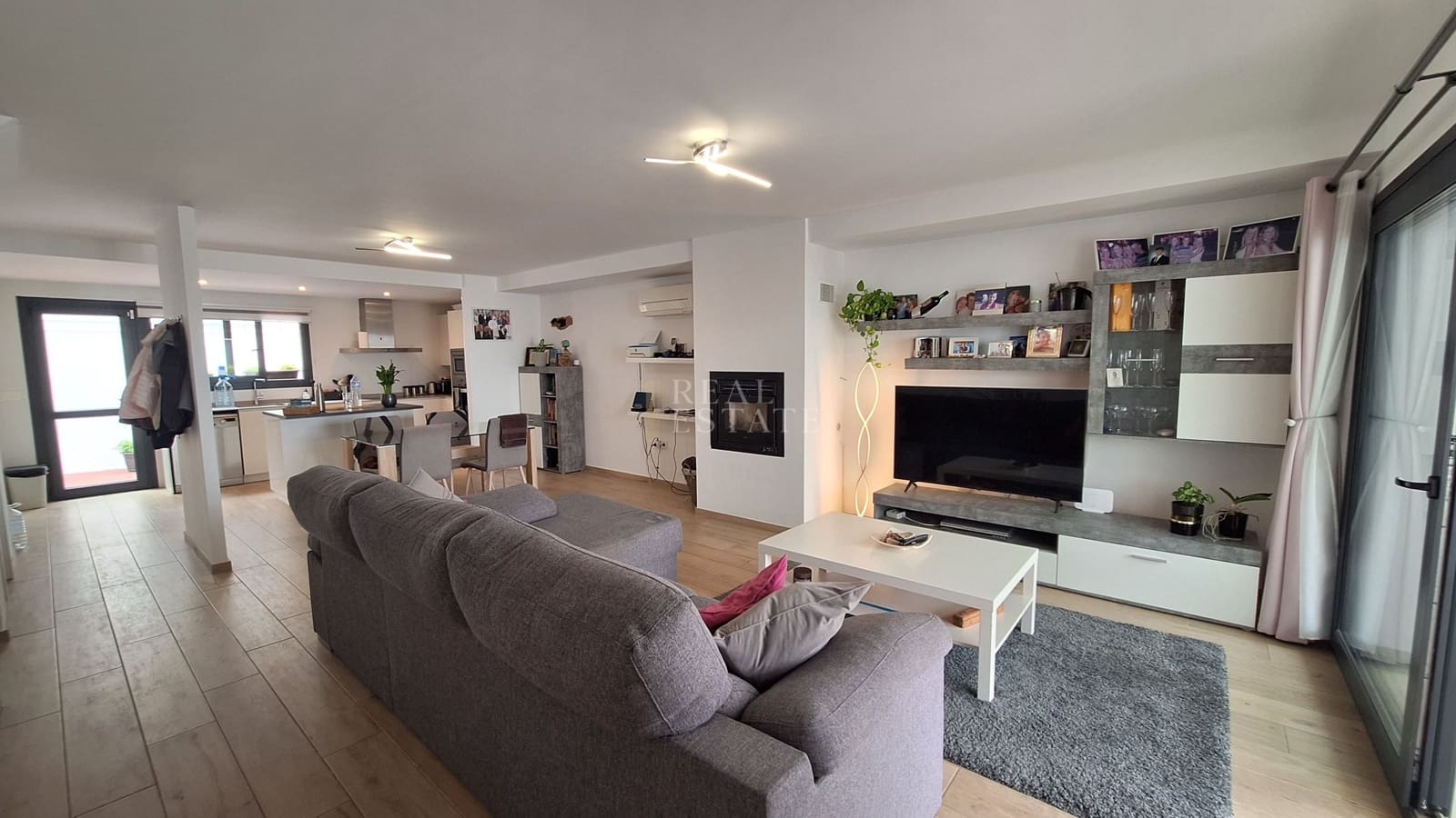 3 soverom Hus til salgs i Alfaz del Pi / L'Alfas del Pi med svømmebasseng garasje - € 459 000 (Ref: 9964533)