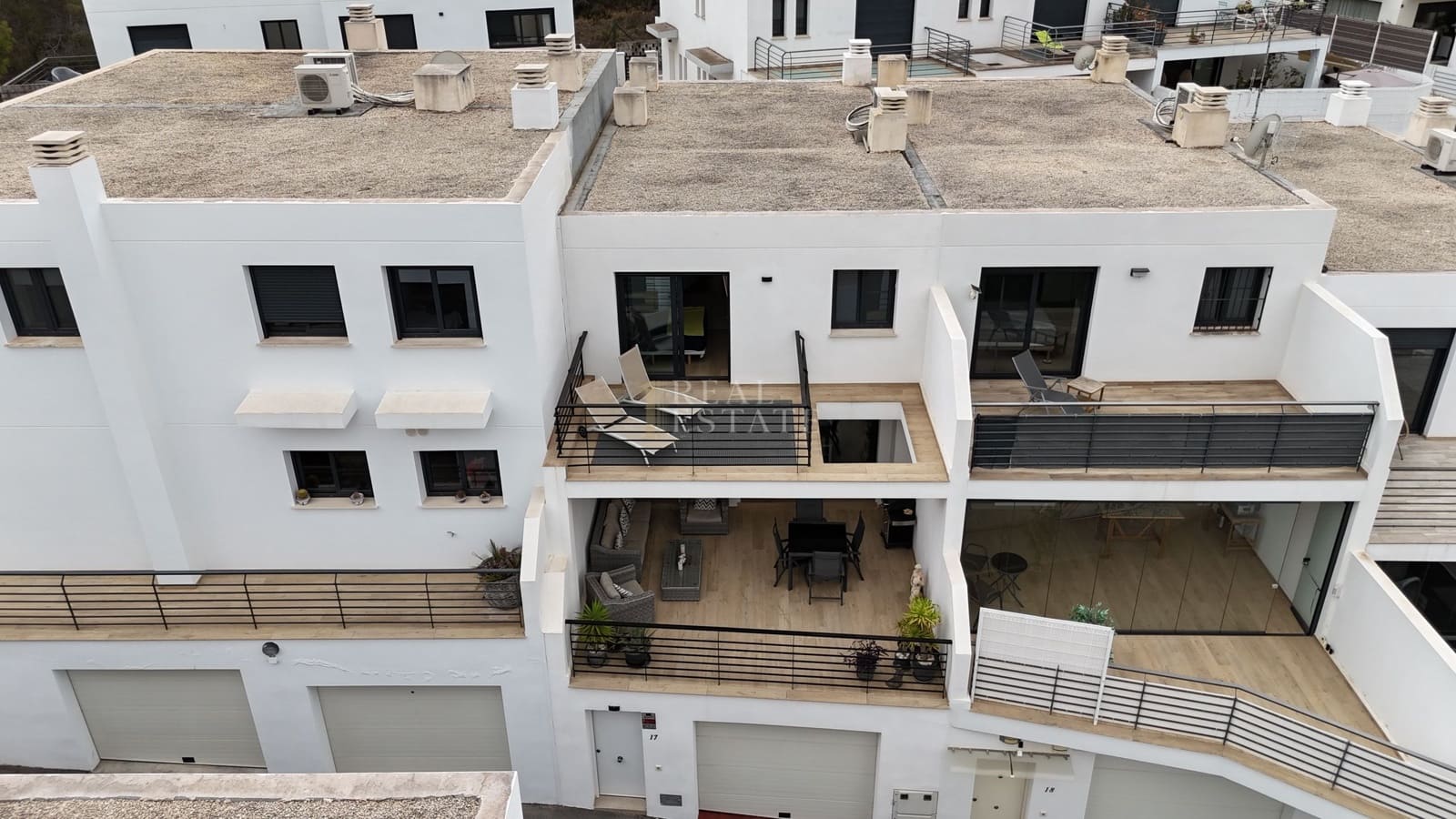 3 soverom Hus til salgs i Alfaz del Pi / L'Alfas del Pi med svømmebasseng garasje - € 459 000 (Ref: 9964533)