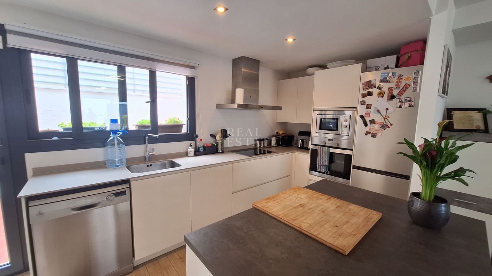 3 soverom Hus til salgs i Alfaz del Pi / L'Alfas del Pi med svømmebasseng garasje - € 459 000 (Ref: 9964533)
