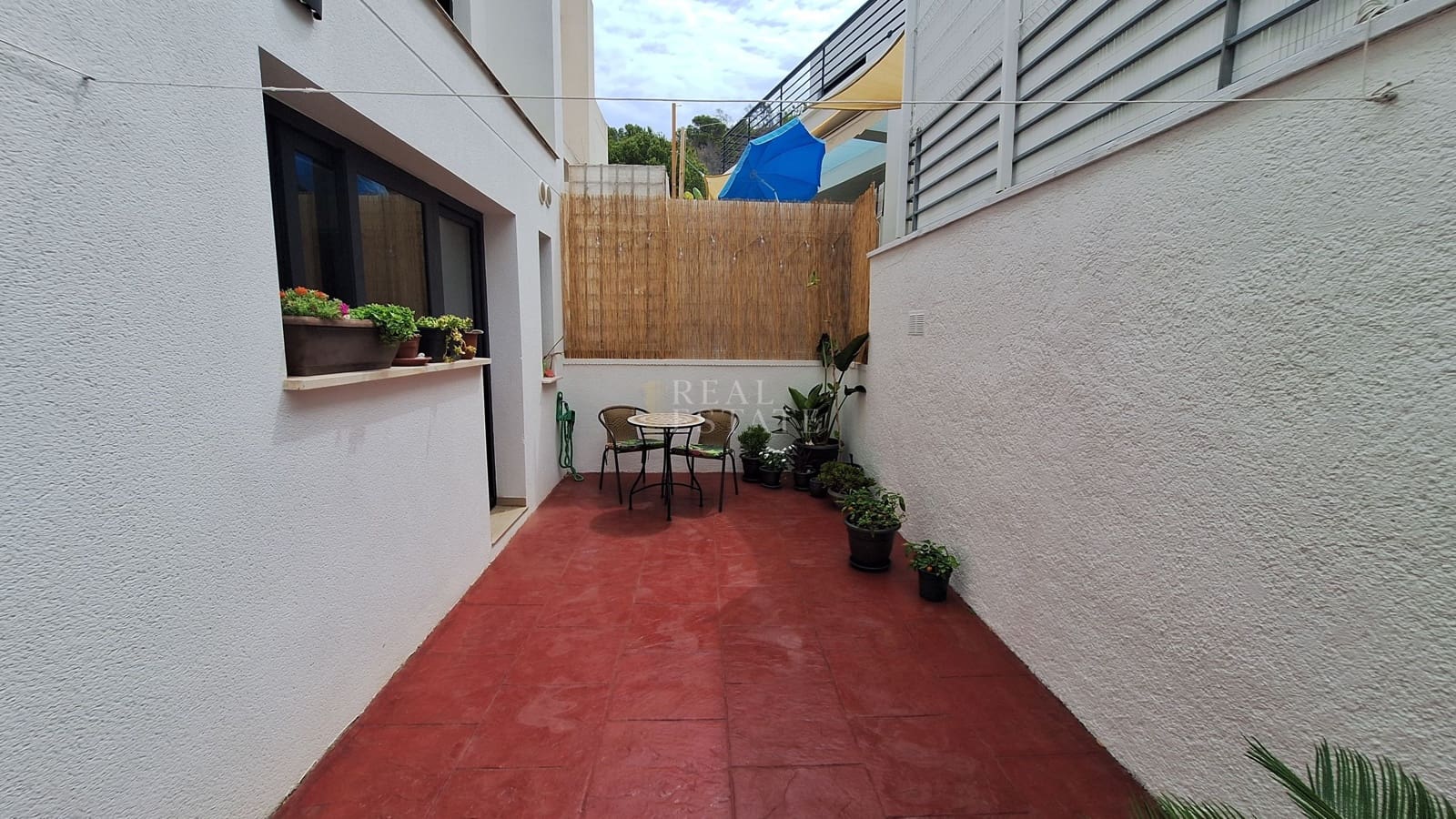 3 soverom Hus til salgs i Alfaz del Pi / L'Alfas del Pi med svømmebasseng garasje - € 459 000 (Ref: 9964533)