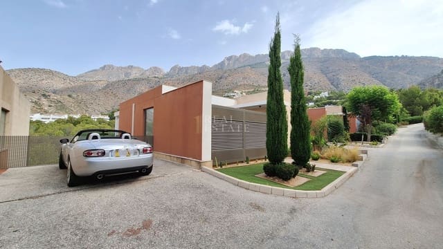 Chalet de 3 habitaciones en Altea en venta con piscina - 529.000 € (Ref: 9972315)