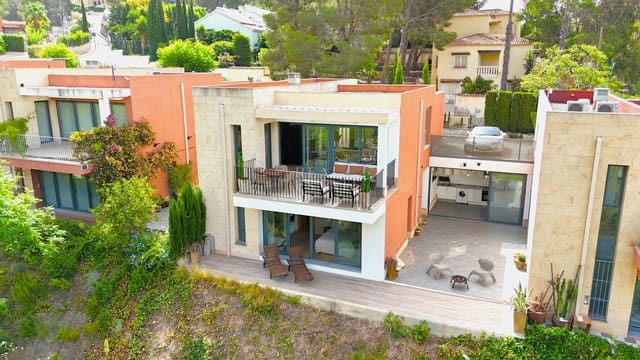 Chalet de 3 habitaciones en Altea en venta con piscina - 529.000 € (Ref: 9972315)