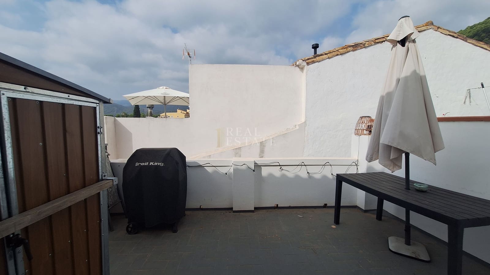 Casa de 3 habitaciones en Tormos en venta - 255.000 € (Ref: 9976584)