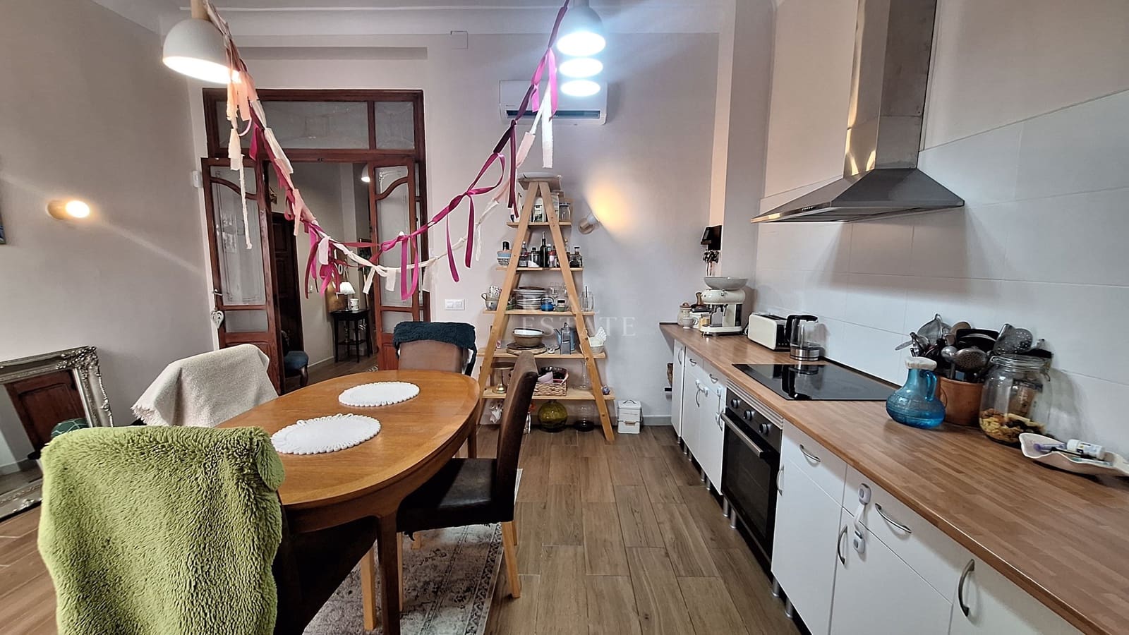 Casa de 3 habitaciones en Tormos en venta - 255.000 € (Ref: 9976584)