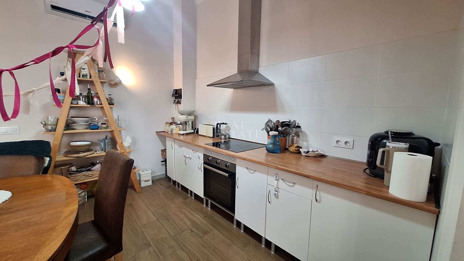 Casa de 3 habitaciones en Tormos en venta - 255.000 € (Ref: 9976584)