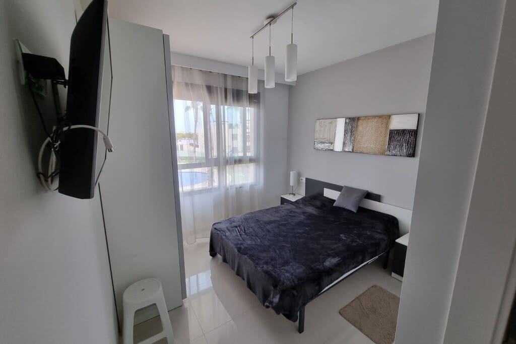 2 bedroom Apartment for sale in Mil Palmeras with pool - € 244,900 (Ref: 10022148)