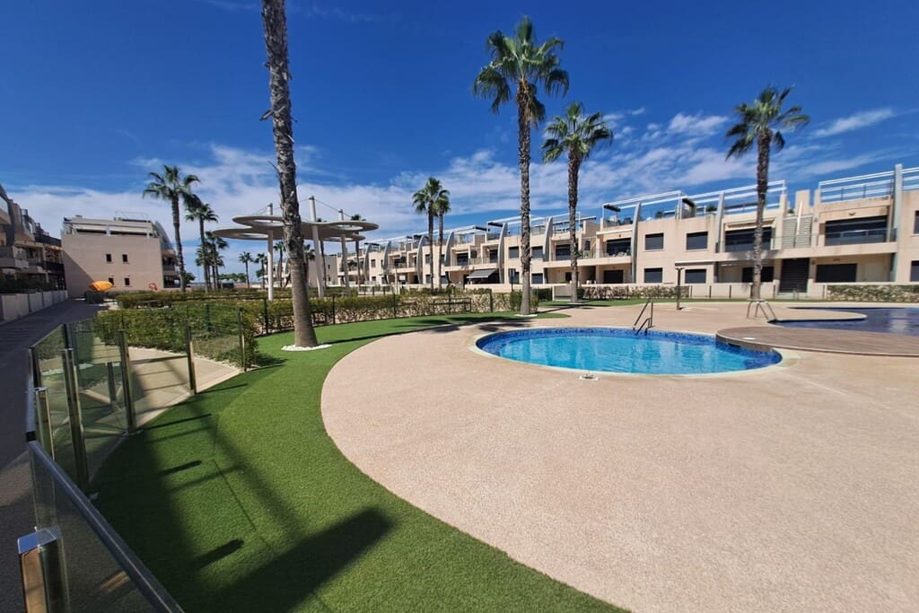 2 bedroom Apartment for sale in Mil Palmeras with pool - € 244,900 (Ref: 10022148)