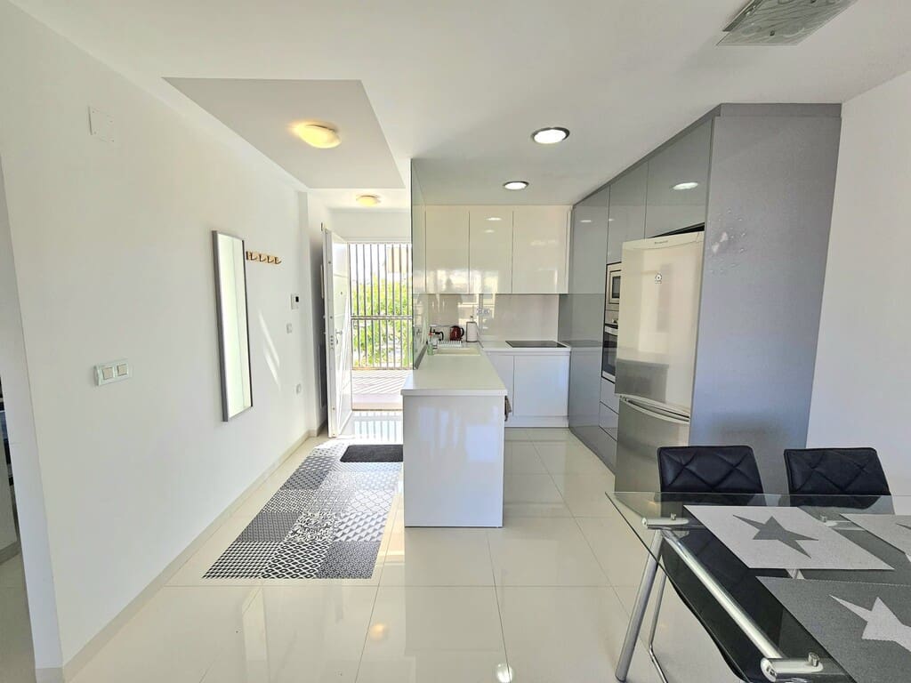 2 bedroom Apartment for sale in Mil Palmeras with pool - € 239,900 (Ref: 10022148)