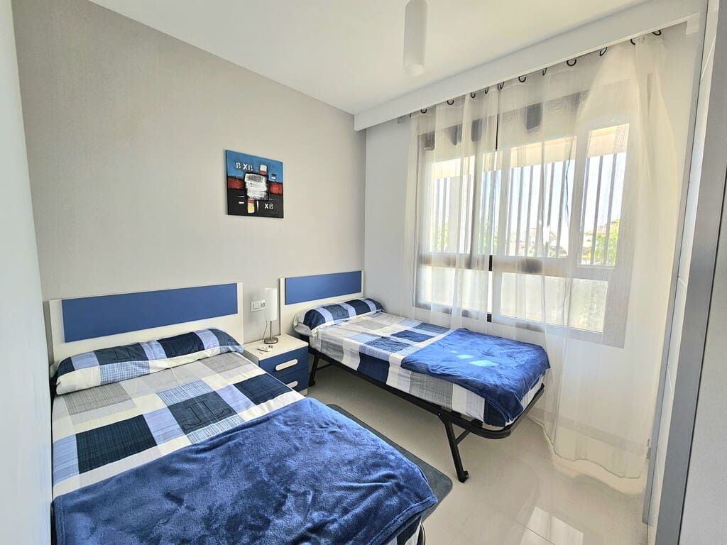 2 bedroom Apartment for sale in Mil Palmeras with pool - € 239,900 (Ref: 10022148)