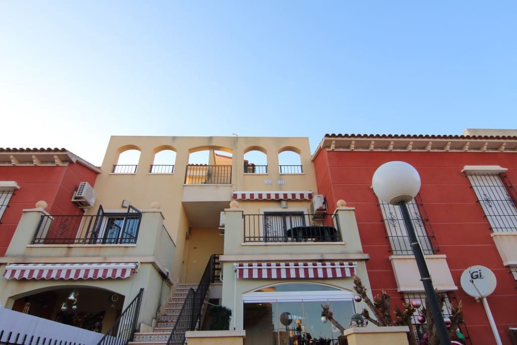 2 sypialnia Apartament do wynajęcia w Torrevieja z basenem garażem - 900 € (Ref: 10058553)