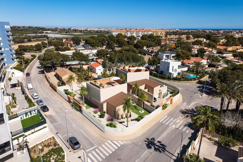 4 Zimmer Villa zu verkaufen in Campoamor mit Pool - 1.550.000 € (Ref: 10075452)