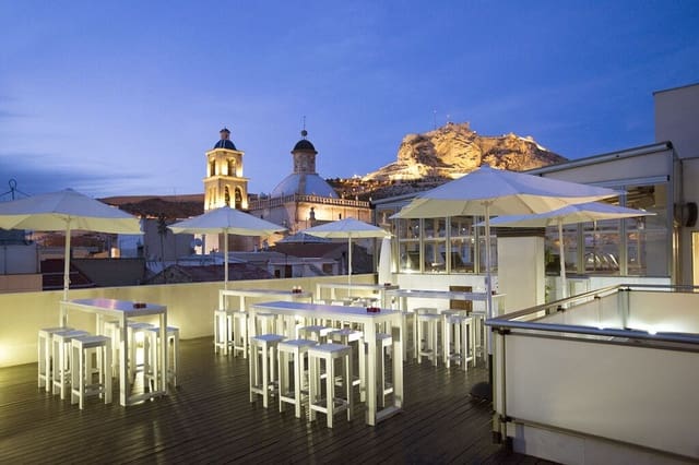 2 Zimmer Villa zu verkaufen in El Campello mit Pool - 585.000 € (Ref: 10075455)