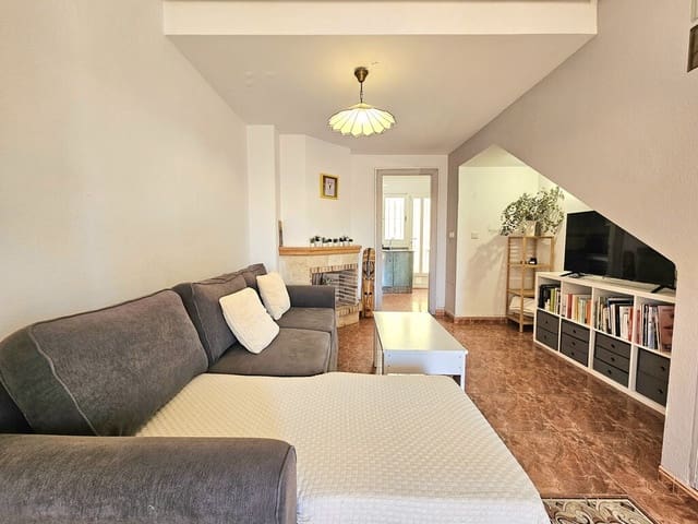 3 slaapkamer Huis te huur in La Zenia, Orihuela met zwembad - € 1.000 (Ref: 10077765)