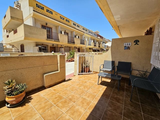 3 slaapkamer Huis te huur in La Zenia, Orihuela met zwembad - € 1.000 (Ref: 10077765)