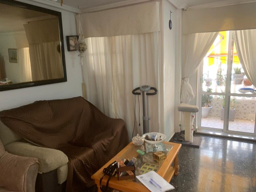 2 soveværelse Lejlighed til salg i Punta Prima med swimmingpool - € 155.000 (Ref: 10115535)